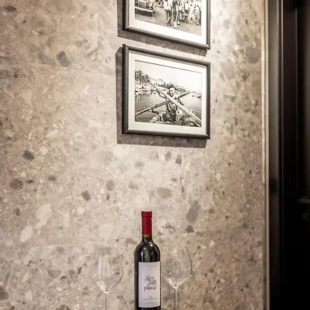 Riviera Premier Apartment